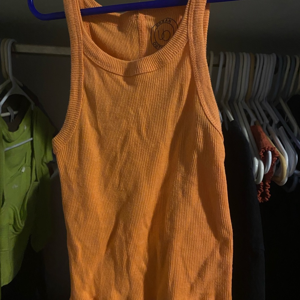 urban outfitters crop tank